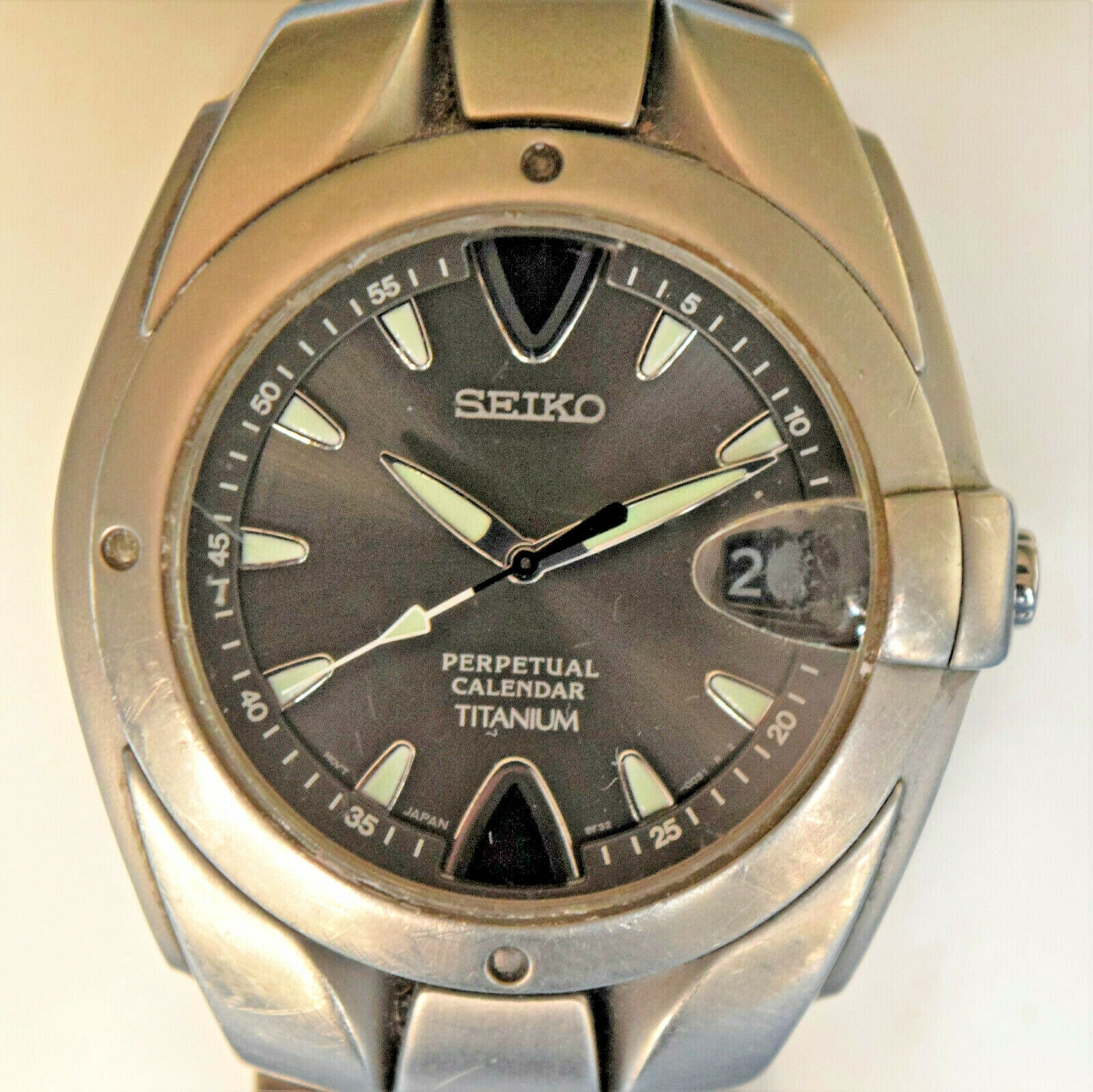 Rare Seiko SBQK001 8F32-0049 Perpetual Calendar Titanium
