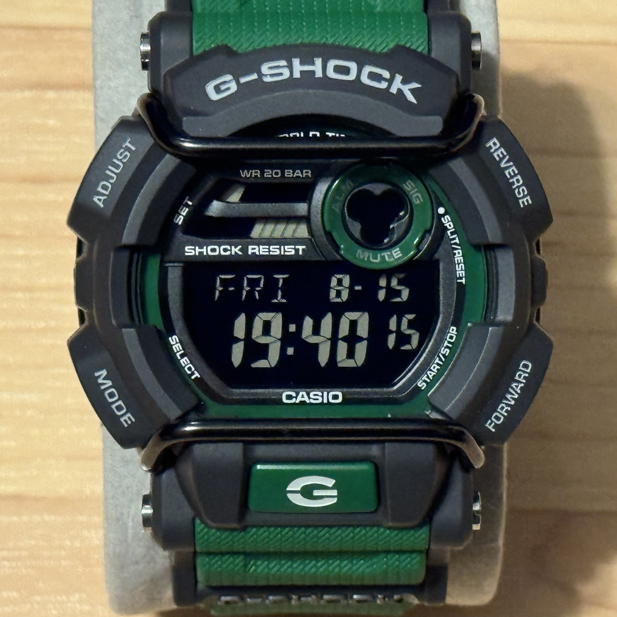 WTS] Casio G-Shock GD-400-3 Green Black Bullbar Negative Display