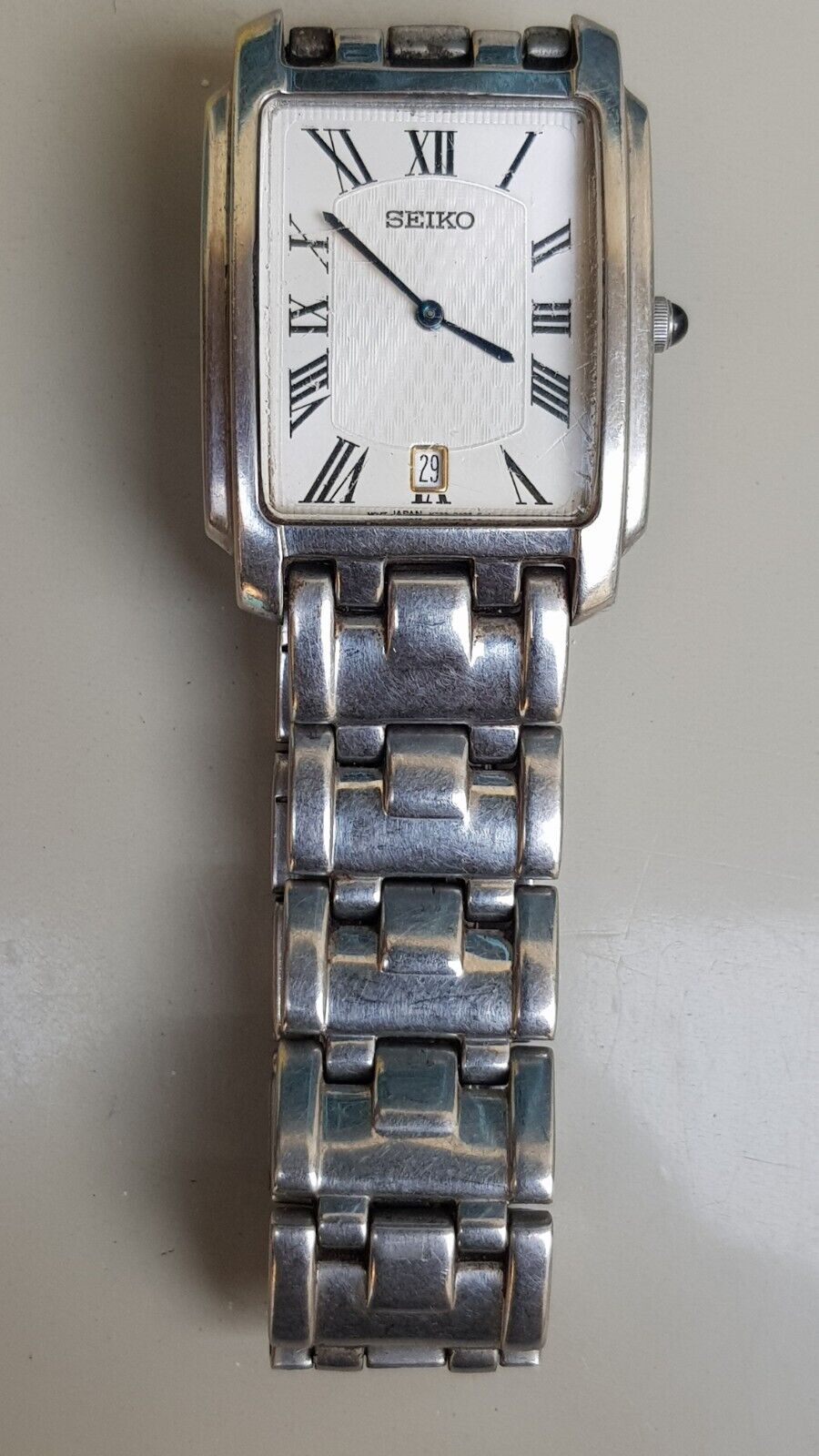 vintage Seiko quartz tank shape V739-5B40 roman numerals