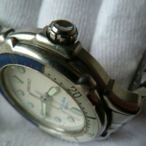 VINTAGE SEIKO SCUBA 200M 5H25-6050 DIVE WATCH. WORKING CONDITION