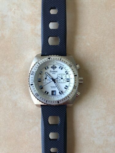 Gorgeous Zodiac 1882 Sea Dragon Chronograph Watch w/ date ZO2242