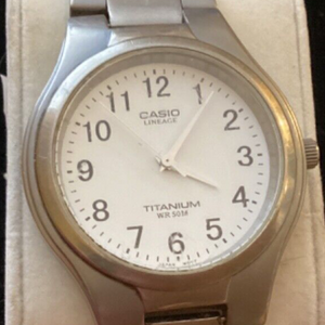 CASIO LINEAGE QUARTZ 1330 Lin-162 Titanium Wrist Watch Metal