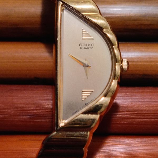 Vintage Seiko Rivoli Half Moon Watch 14mm Gold Tone 1F20-5D50 New ...