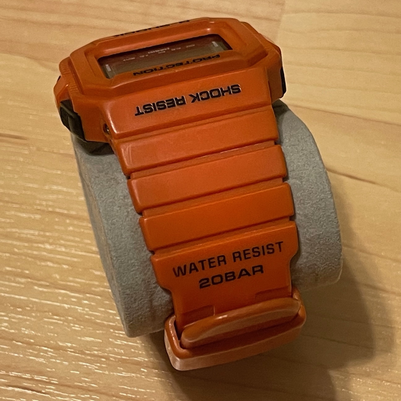 WTS] Casio G-Shock DW-D5500MR-4 Rescue Orange Square Negative 