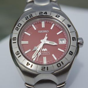Seiko SCVF013 Limited Edition 4S12 Hi-Beat GMT Monocoque case - lots of  photos | WatchCharts