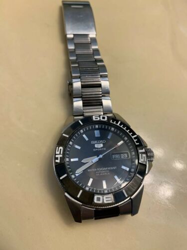 Seiko 5 sports automatic 23 jewels 100m hot sale 7s36 price