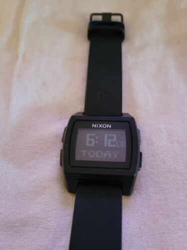 Nixon base all on sale black