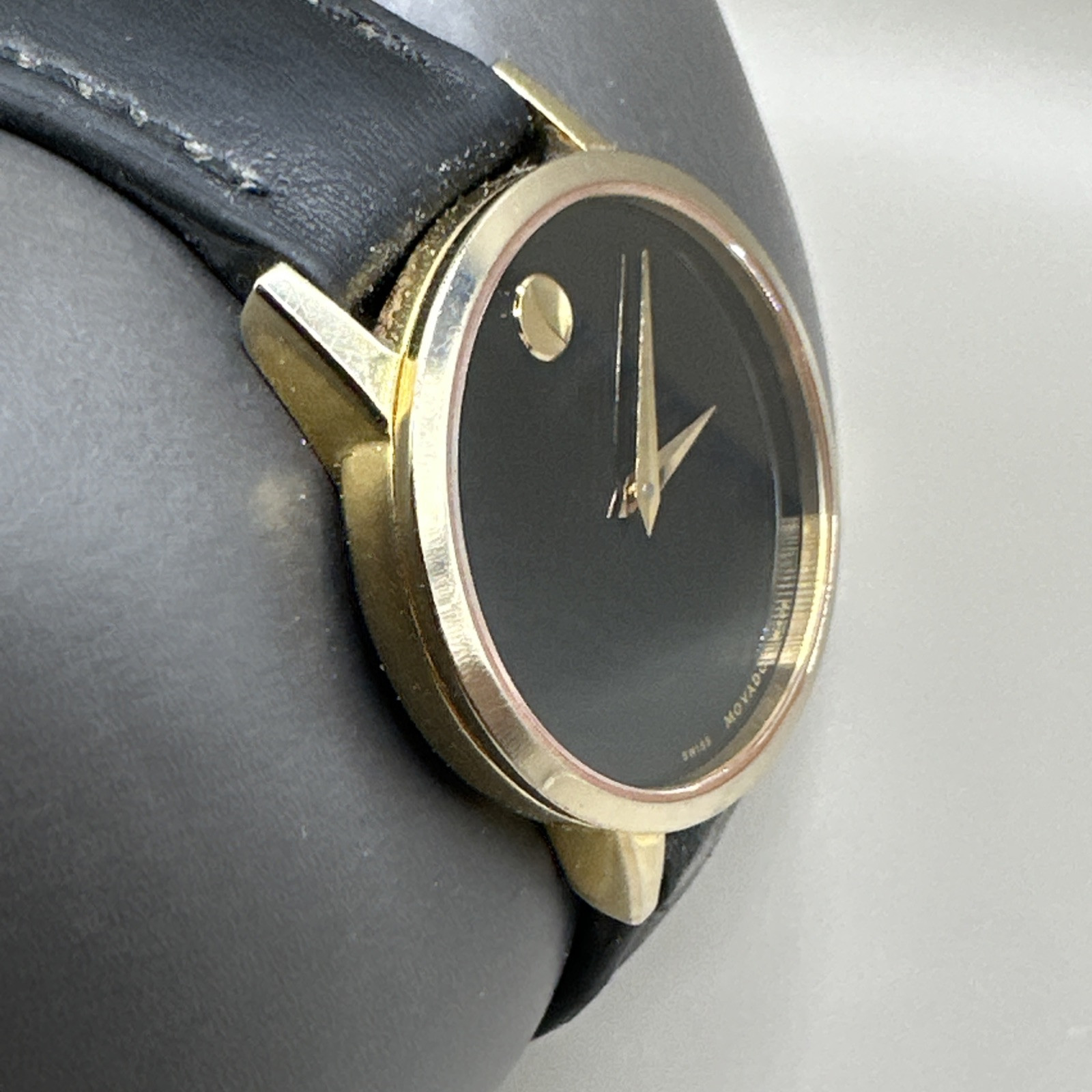 Movado Museum Gold Mother of Pearl Dial Mesh Bracelet Watch 07.3.36.1464 Movado Bold Watch with Pink Mother of Pearl Dial and Yellow  main image 2