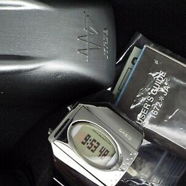 Vintage CASIO TOMATO UFO DATA MEMORY ME-100 1672 DIGITAL WATCH