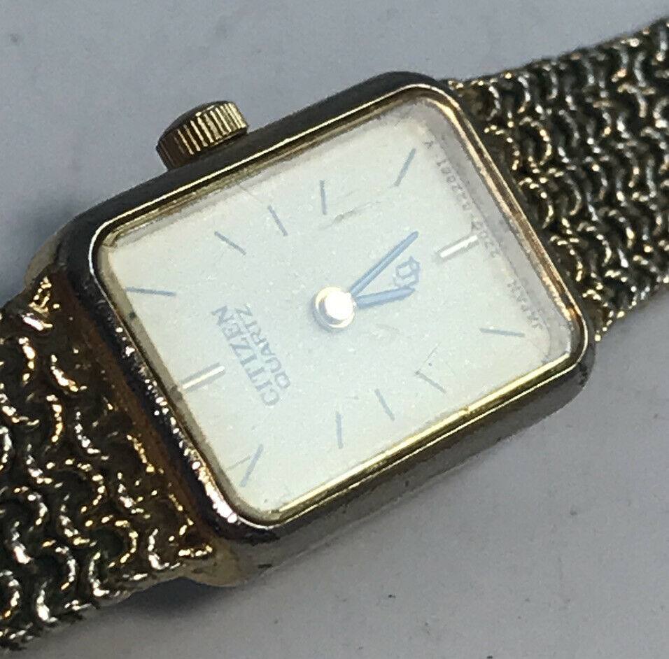 Dainty Women's Citizen Quartz 2200-422861-Y Assembled in FR