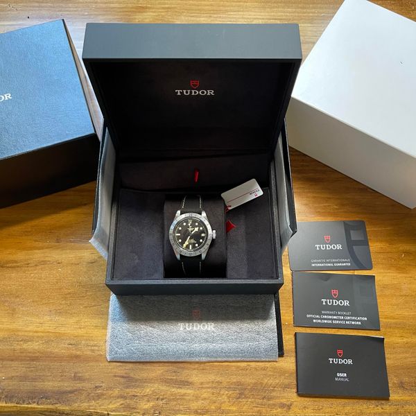 [WTS] Tudor Black Bay Pro 39mm on Hybrid Leather and Rubber Strap ...