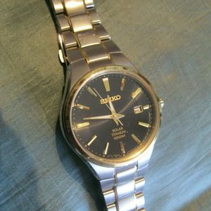 SEIKO SOLAR TITANIUM 100 M.. V157 - 0BB0 . A0, DATE WATCH..NICE