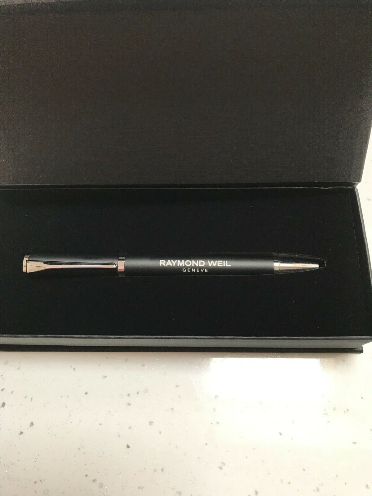 Raymond weil 2024 pen