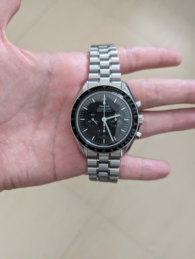 New 2023 Omega Speedmaster professional sapphire 42mm moonwatch