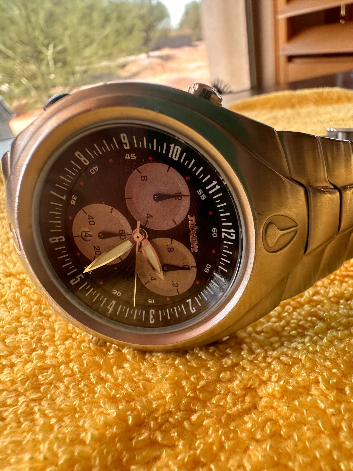 NIXON 15 MINUTES s-l400.jpg