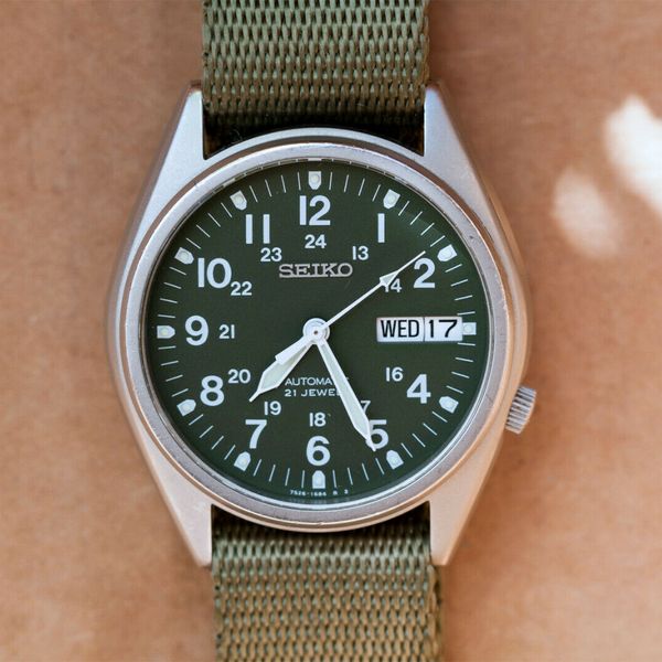 SNX425 Seiko Automatic 21 Jewels Military Field Watch (7S26