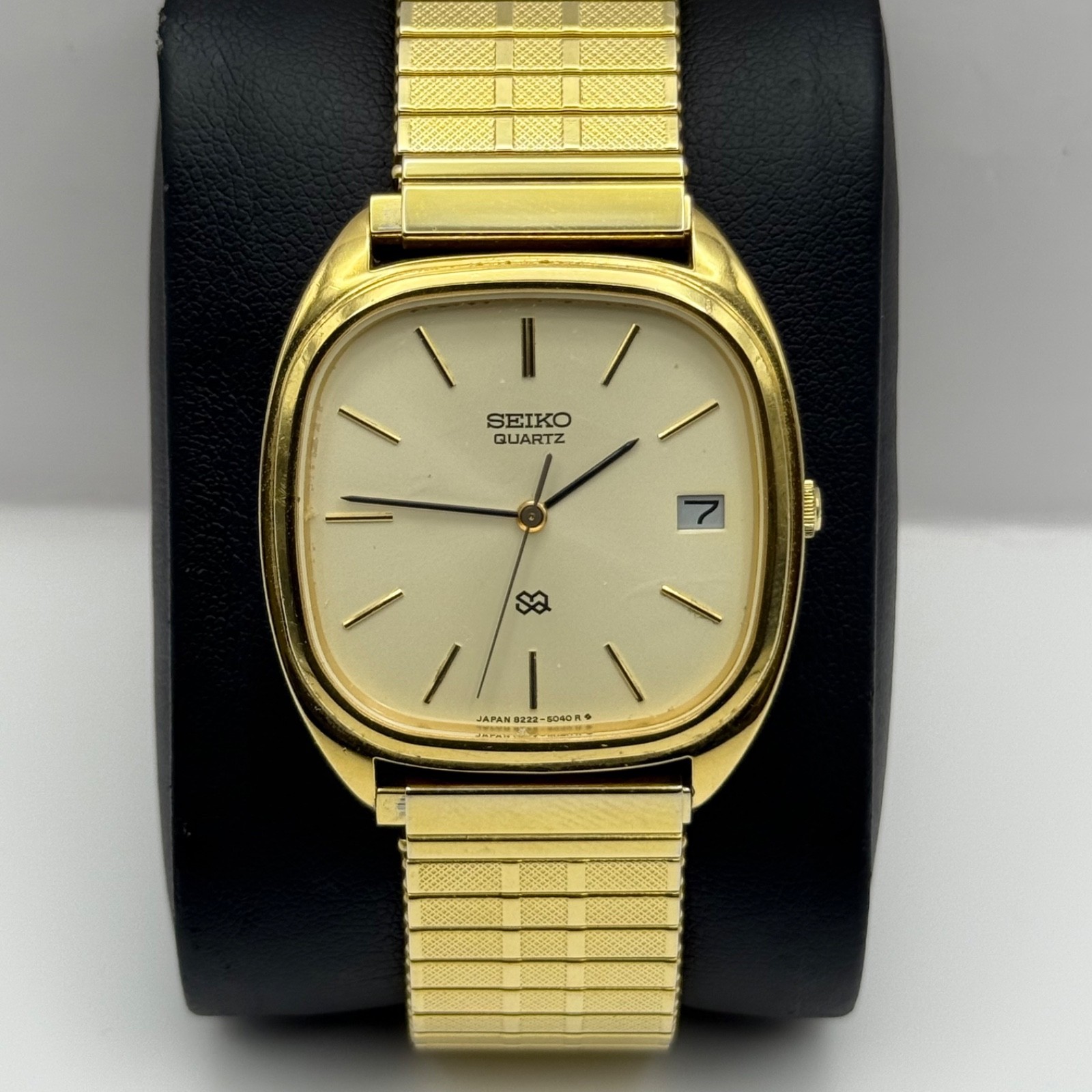 Seiko SQ Watch Vintage Quartz 8222 - 5040 Date Dial 32mm Gold