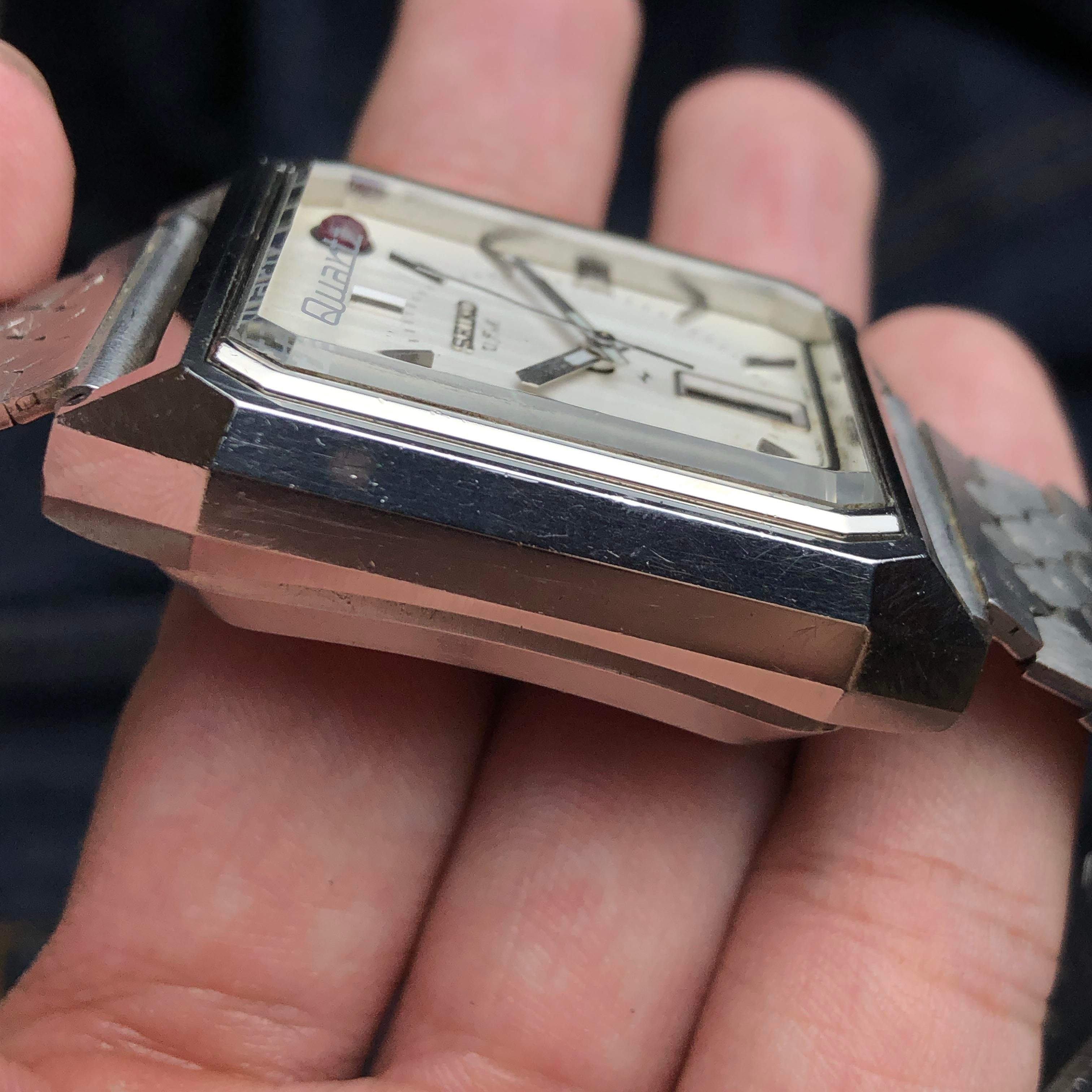 WTS] Seiko VFA 3923-5020 LED | WatchCharts Marketplace