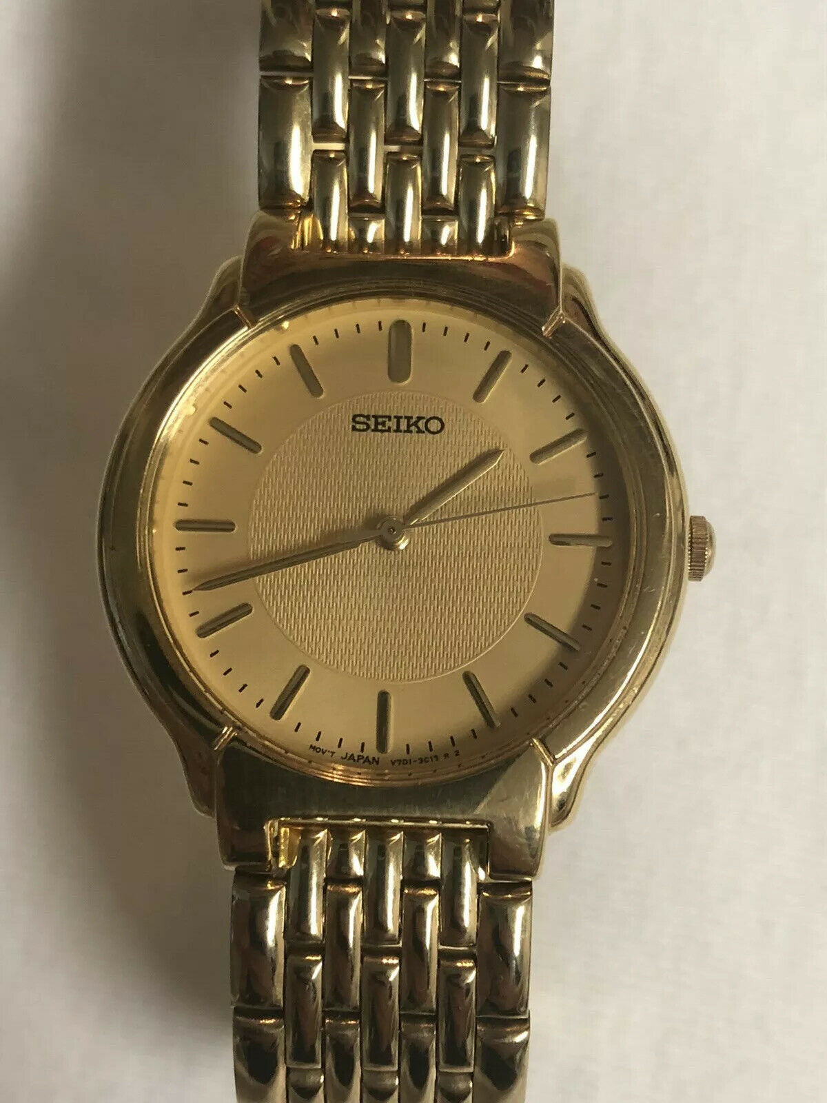 Vintage Seiko Quartz Watch Gold Tone V701-2B80 Wristwatch 