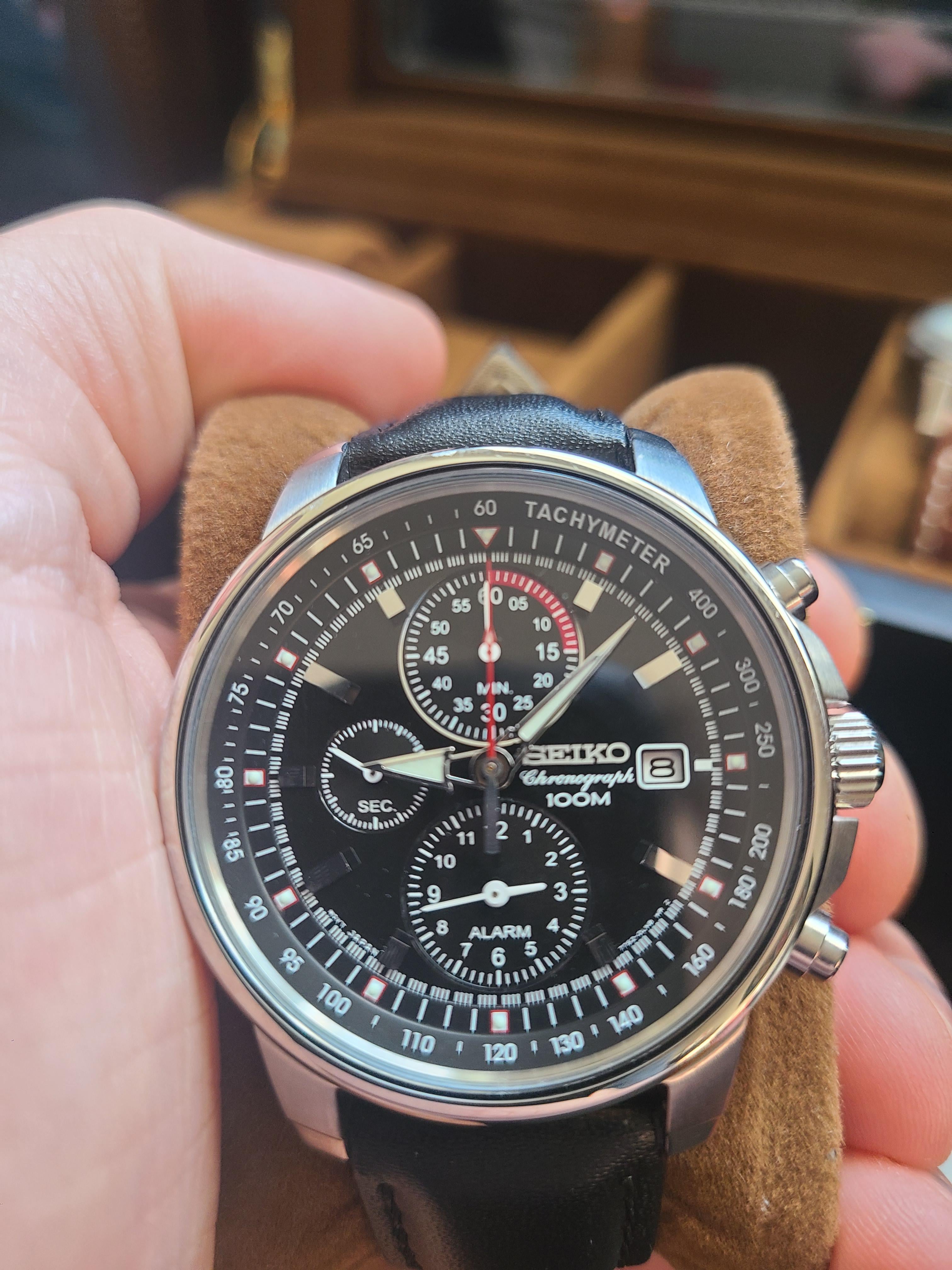 Vintage Seiko Watch Men Chronograph 42mm Black Date 7t62