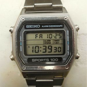 Seiko A939-5070 Sports 100 LCD Digital Man's Watch | WatchCharts