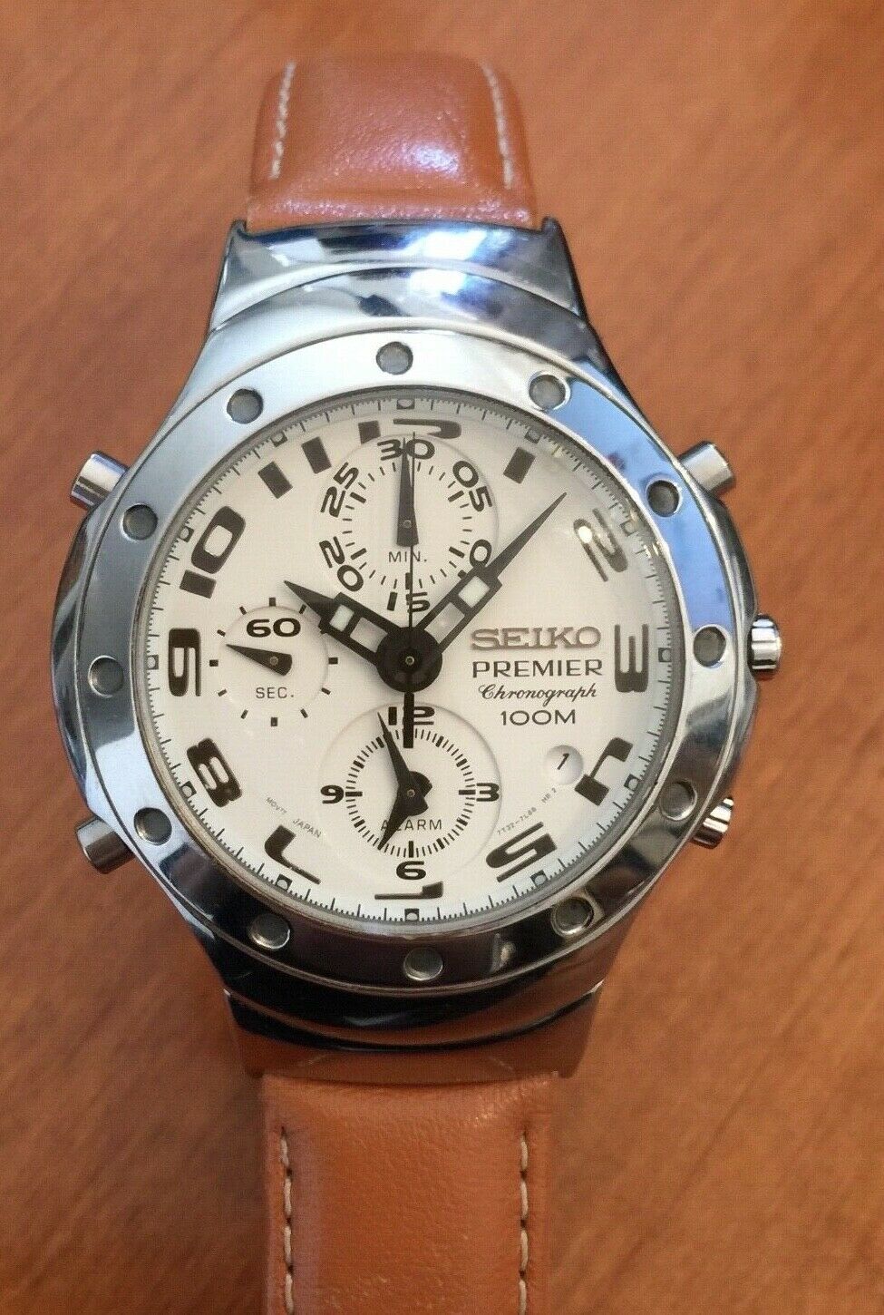 VINTAGE SEIKO 7T32-7H80 QUARTZ CHRONOGRAPH WATCH WHITE DIAL NEW