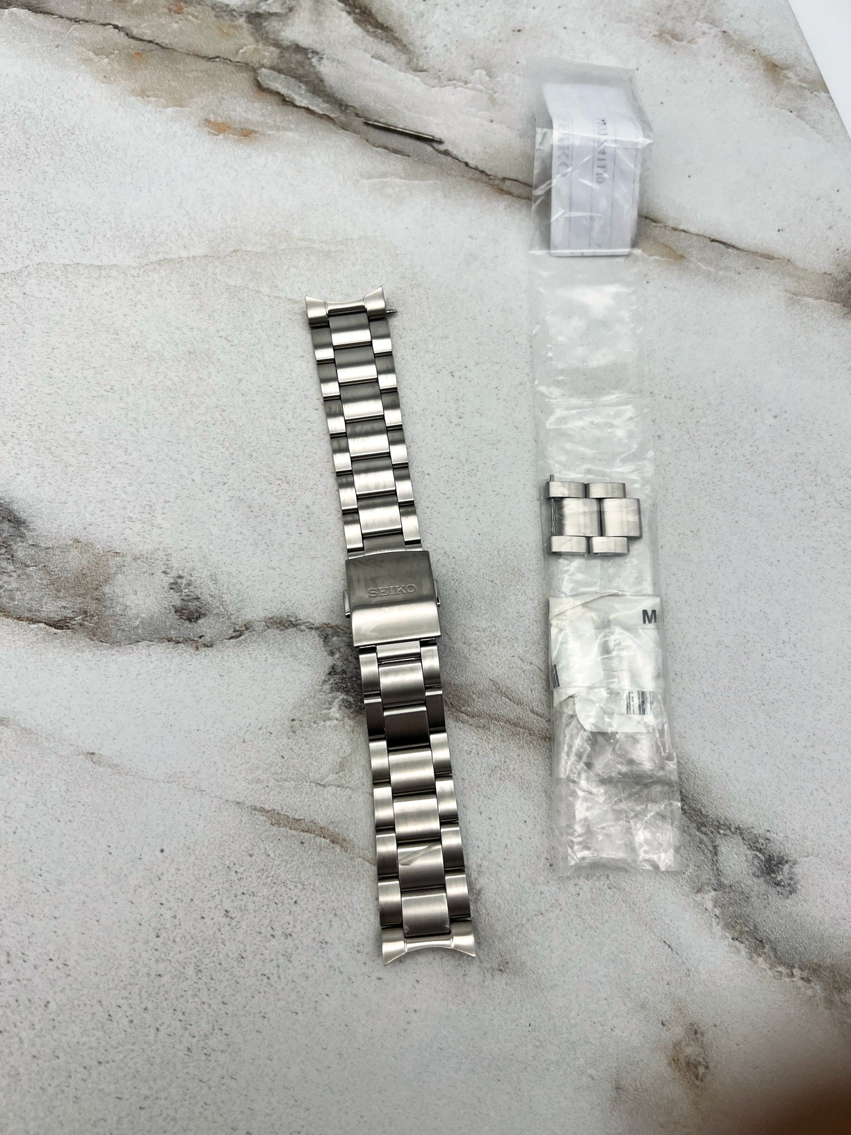 WTS Like New OEM Seiko Oyster bracelet for Alpinist M0TZ411J0