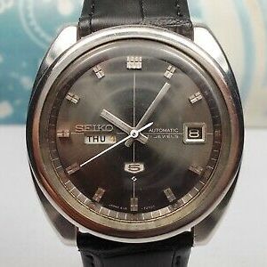 VINTAGE SEIKO 5 DAY/DATE AUTOMATIC MENS WATCH 6119-7180 (JUL 1979) |  WatchCharts