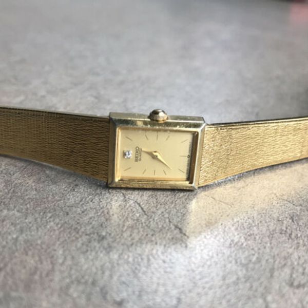 Nice Vintage Seiko 1E20-5109 Lady Gold Tone Analog Quartz Watch