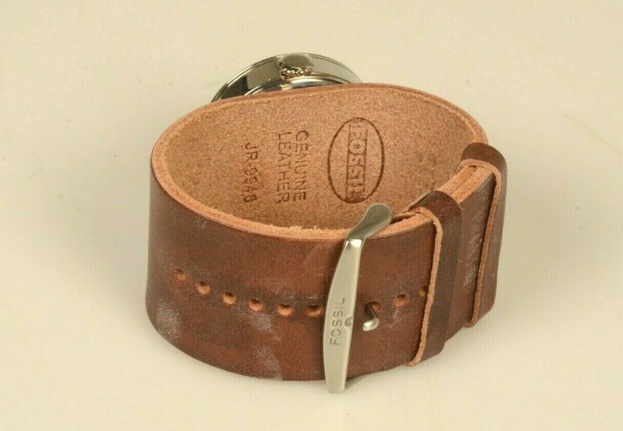 FOSSIL Mens Sports Watch JR-9948, NEW IN BOX, Needs Battery, Wide 