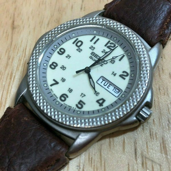 Vintage Seiko 7N43-6B20 Mens Luminous Dial Analog Quartz Watch Hours~New  Battery | WatchCharts