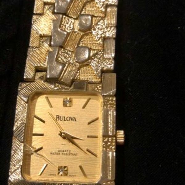 Vintage Bulova Mens 18KT Gold Watch 185776 Swiss Made Water Resistant
