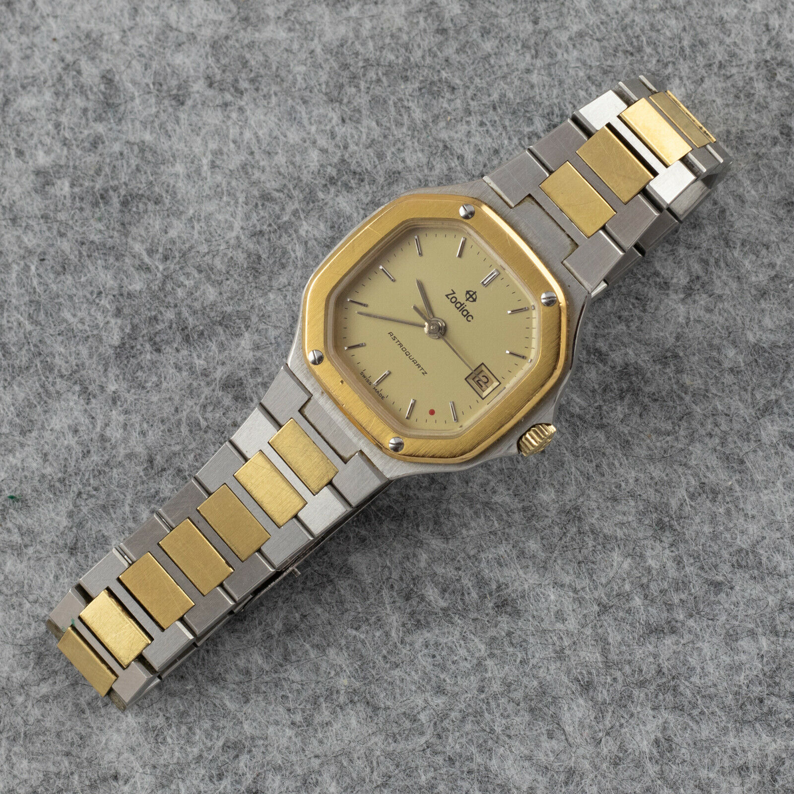 Vintage ZODIAC Astroquartz Red Dot - ETA 956.111 - 1990s - Two 