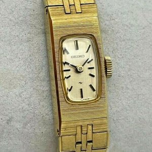 Vintage Seiko 1520-3339 Mechanical Ladies Watch from the 1970s Vintage ladies seiko 1520-3339 - Gem main image 3
