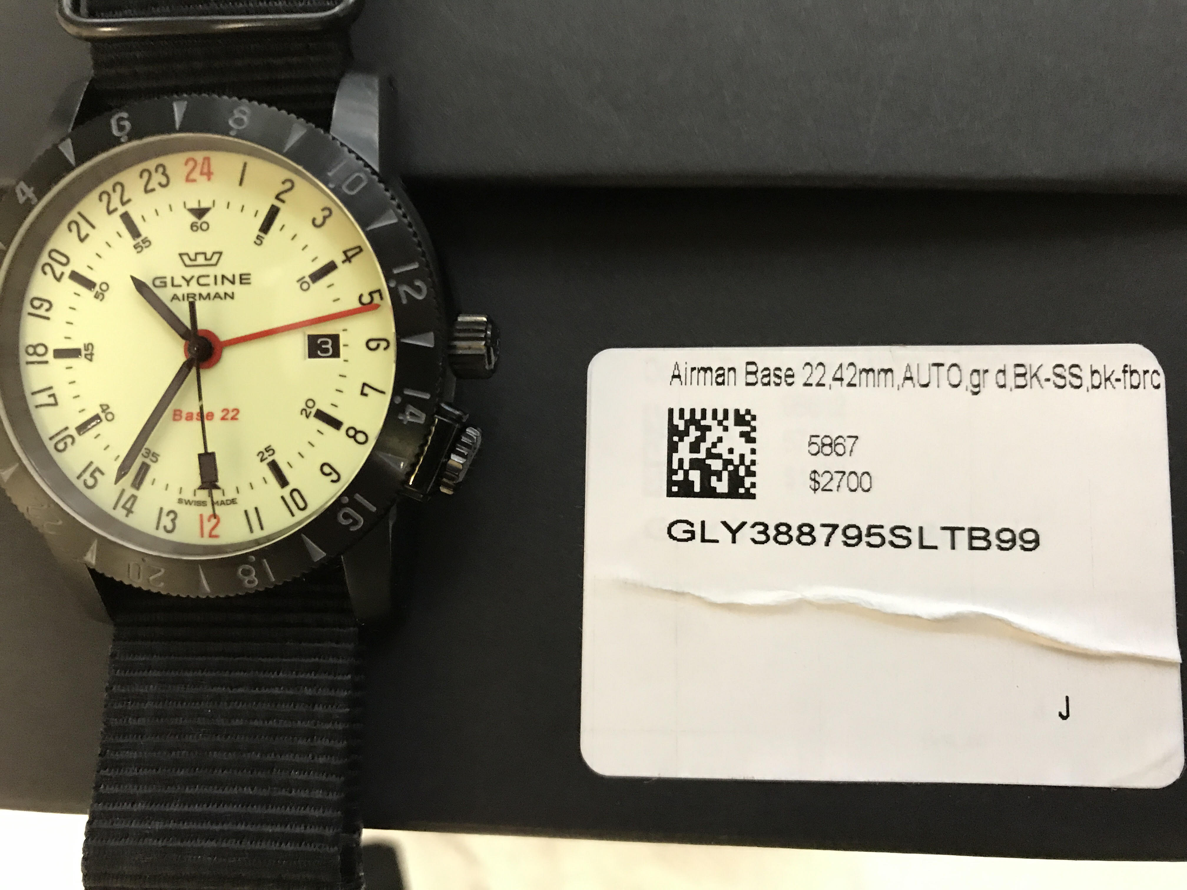 Glycine airman best sale base 22 luminous