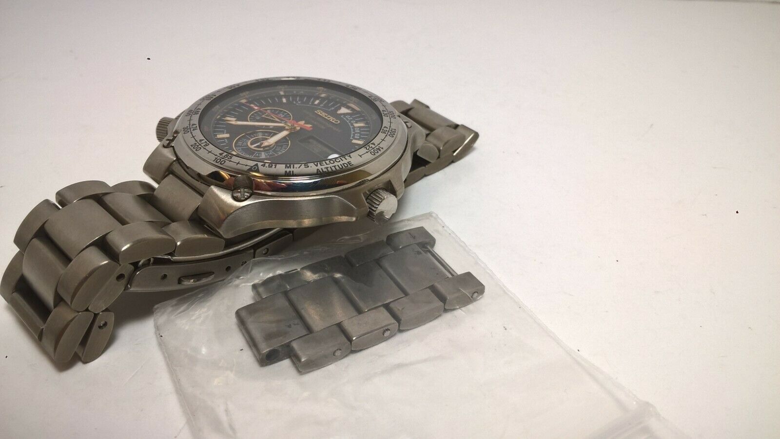 Very Rare Titanium Seiko Space Navigator 6M23-7010 SBBD005