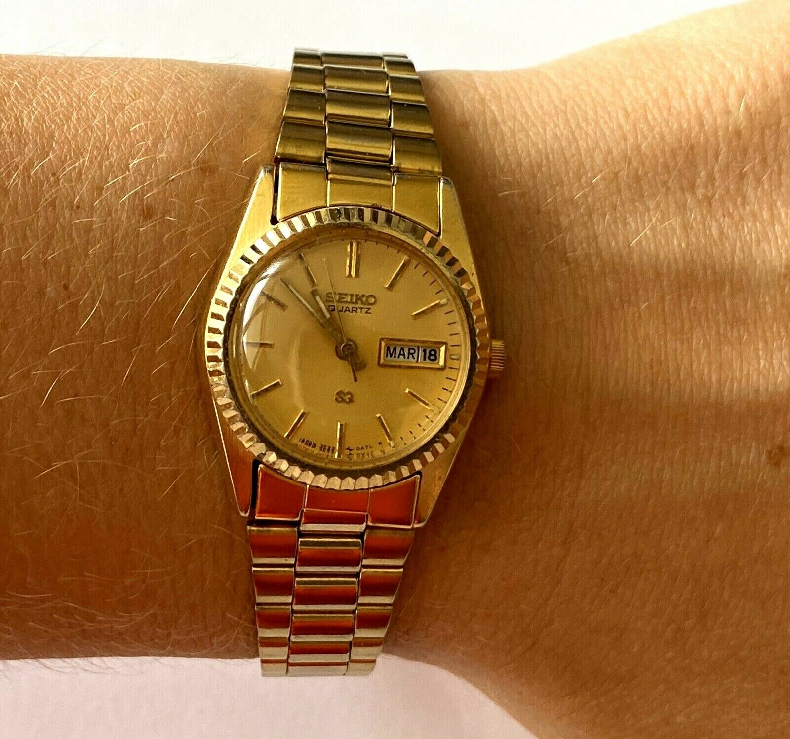 Vintage Seiko 3E23 0A60 Quarz Damen Uhr Gelbes Zifferblatt