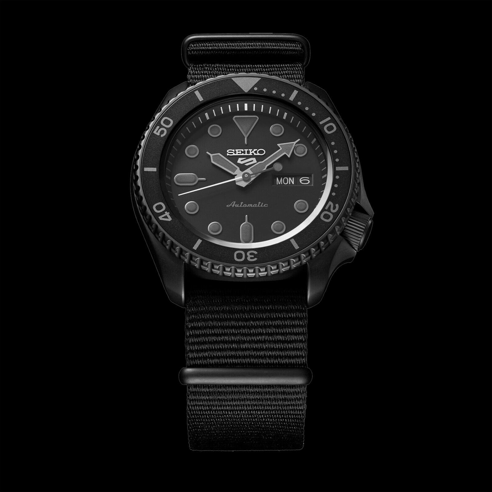 seiko 5 full black