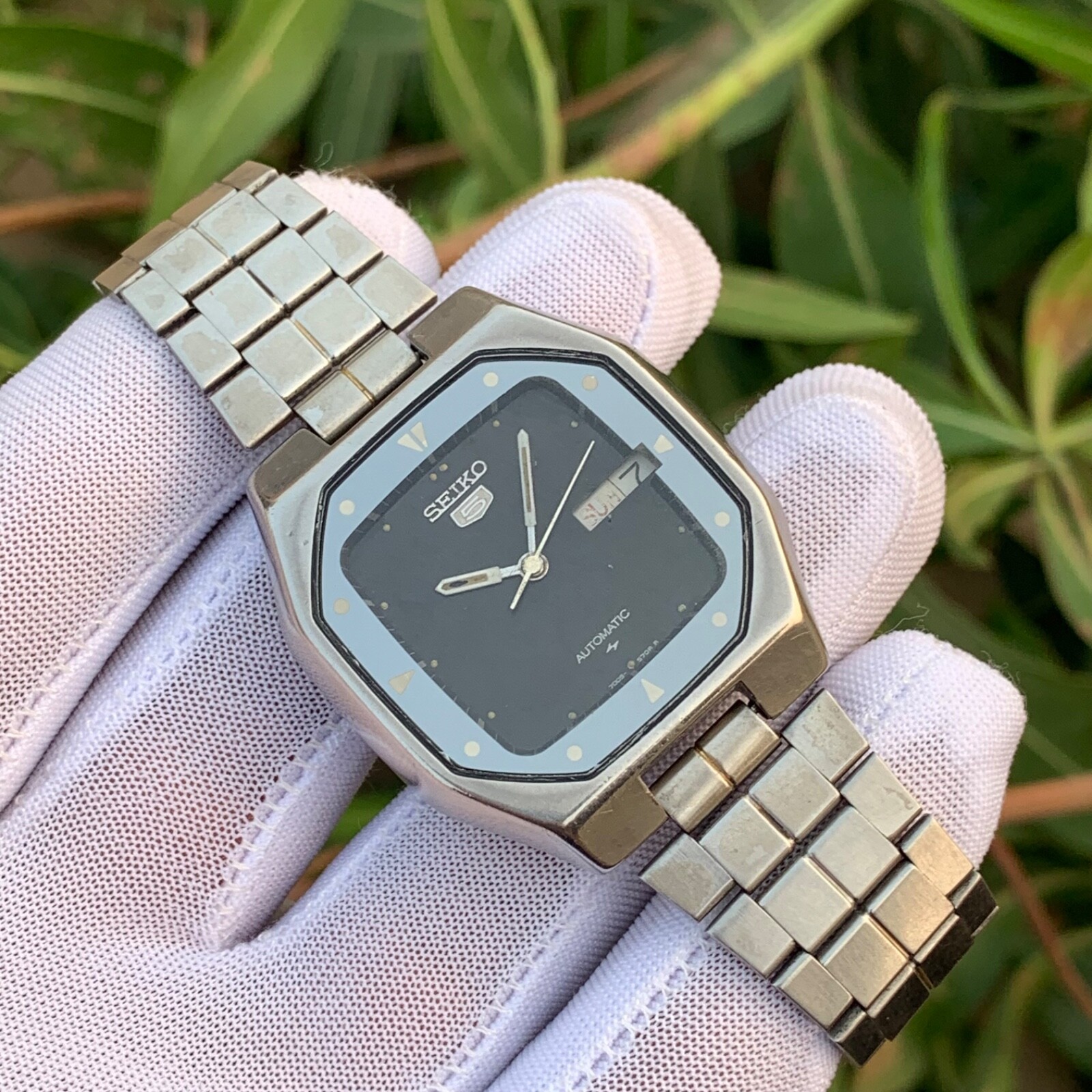 Vintage Seiko 5 Automatic Made in Japan Menâ€™s Watch 7009-552A