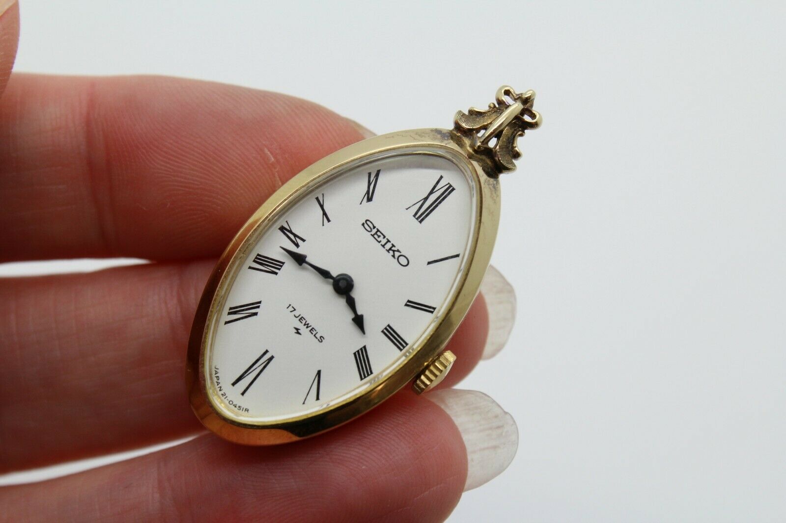 Seiko 17 Jewels Ladies Pendant Watch Japan 21-045IR Gold