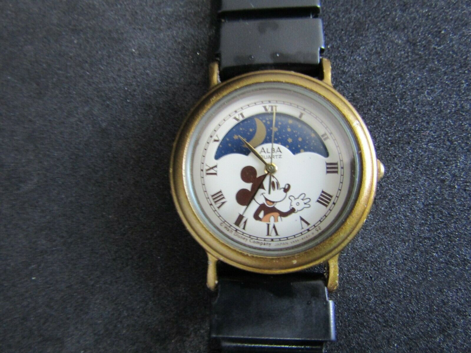 Walt Disney Company by Alba (Seiko) V535-6020 - Moonphase