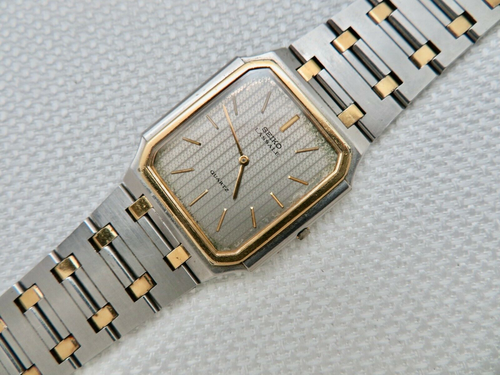 MENS VINTAGE SEIKO LASSALE 9300-5389 QUARTZ JAPAN MADE WRISTWATCH