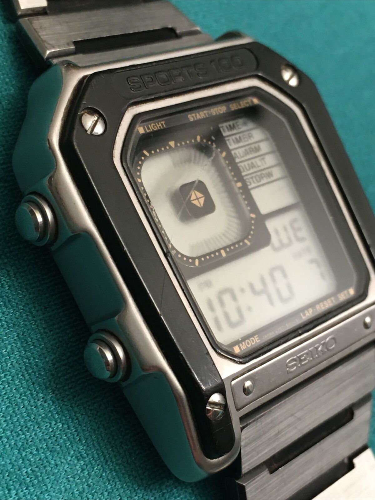 Seiko G757-5020 Sports 100 Digital LCD Chronograph James Seiko G757-5020 Sports 100 Digital LCD Chronograph James