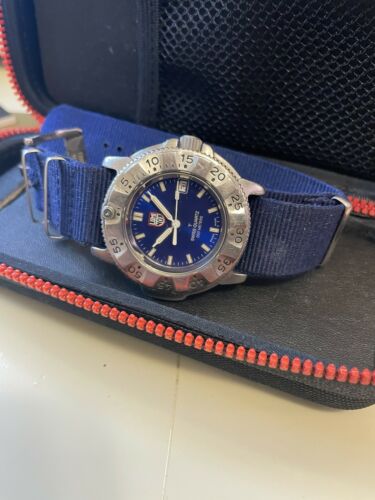 Luminox Wrist Watch Model 3200 Make 3202 Silver Black Blue Dial