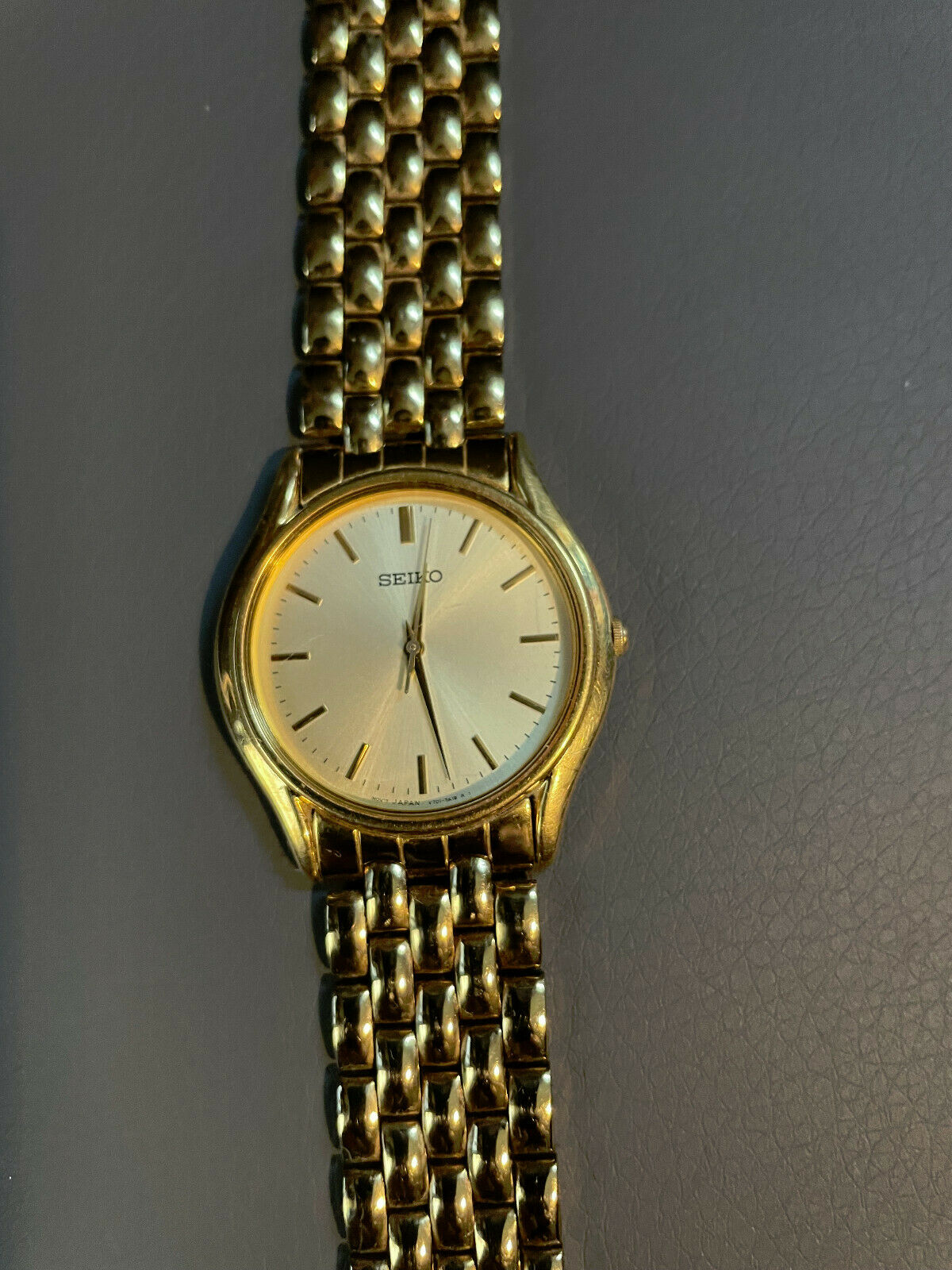 Vintage SEIKO V701-7A18 Men's Watch Analog Quartz Gold tone
