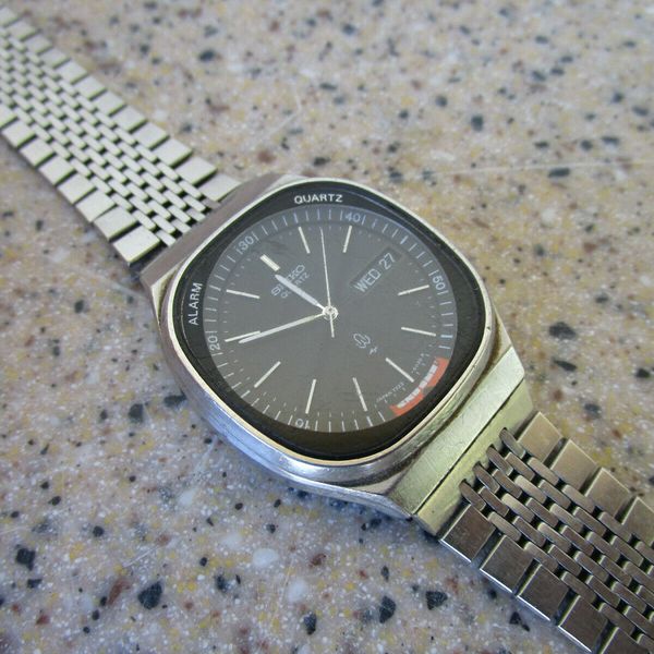 Vintage Seiko Mens Watch Square 7223 6030 Alarm Quartz Clean Runs