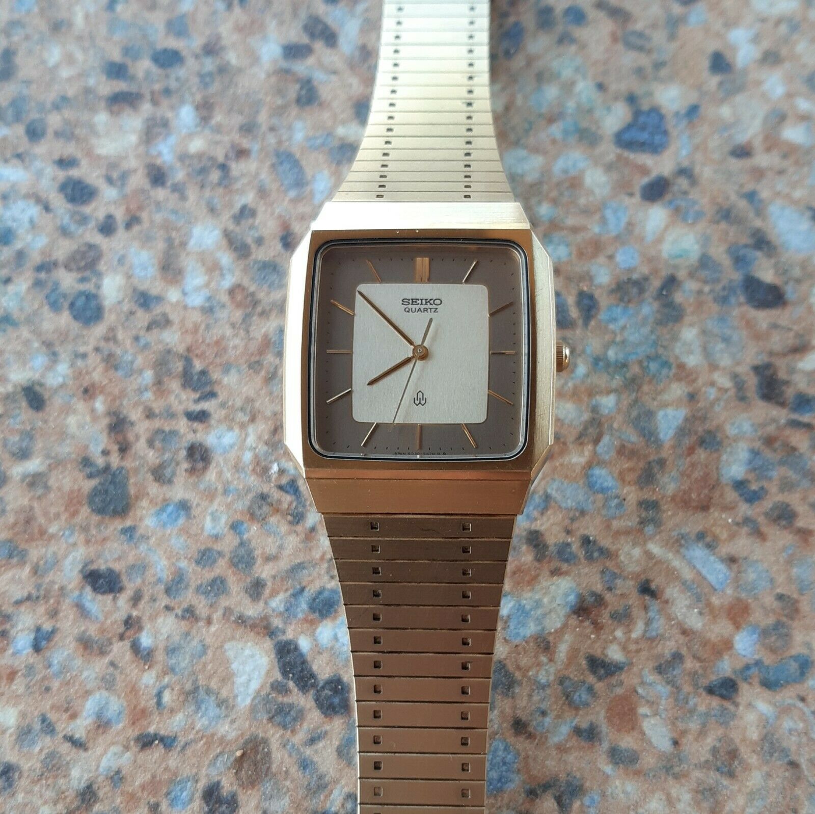新品バンド 電池】SEIKO QUARTZ 6030-5650 1982年