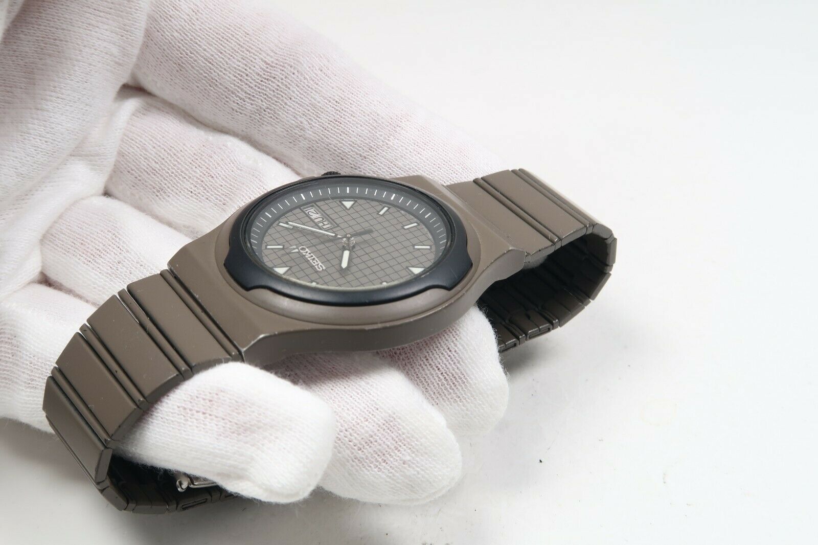 SUPER RARE Vintage SEIKO QUARTZ 7433-6020 Watch JAPAN