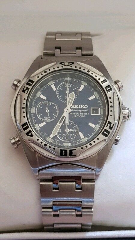 seiko gents chronograph watch