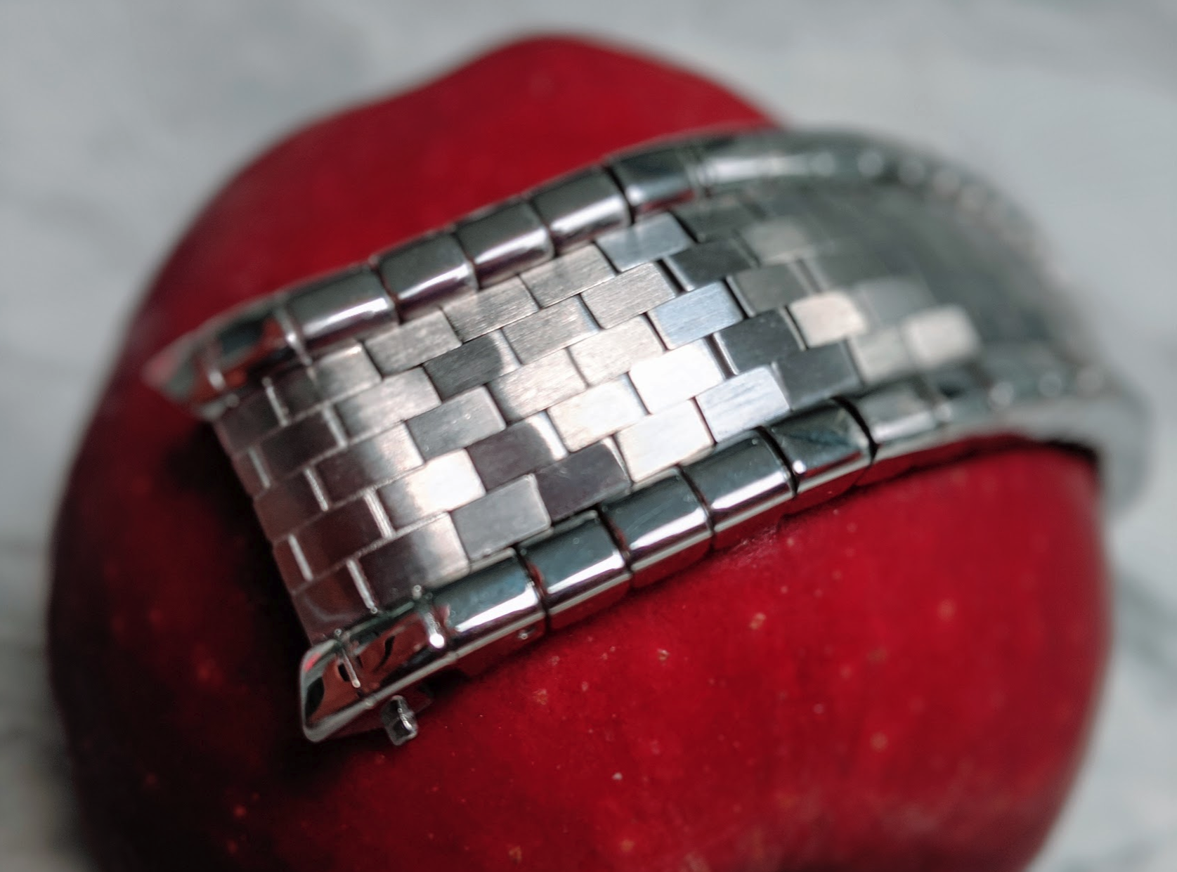 Omega armadillo clearance bracelet